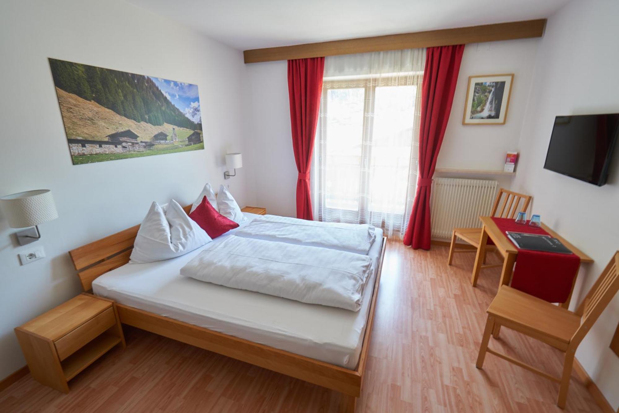 Privatpension Bergkristall San Martino In Passiria  Δωμάτιο φωτογραφία